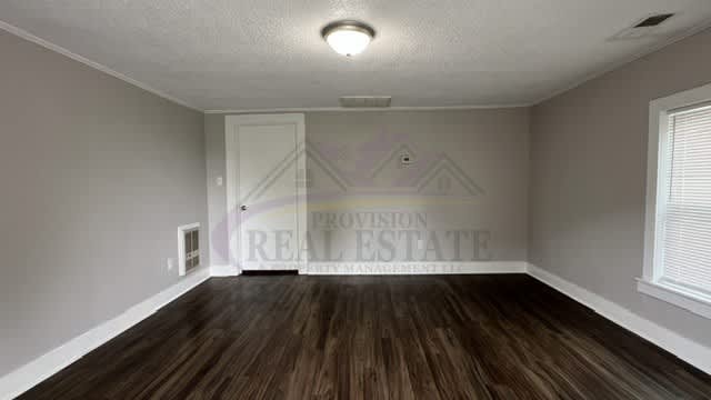 725 Highland Ave NW – photo 2