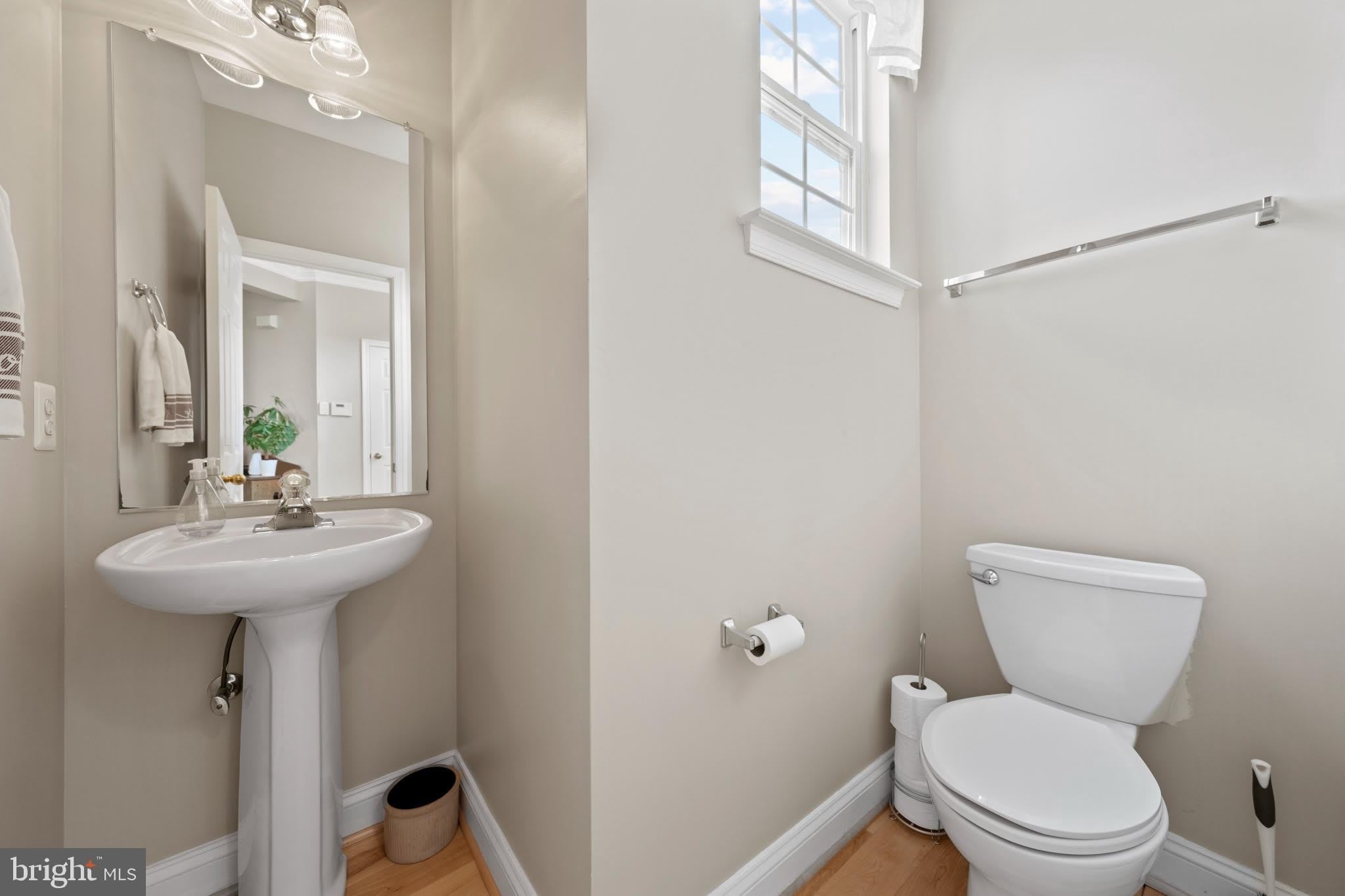 670 MCLEARY Square SE – photo 3