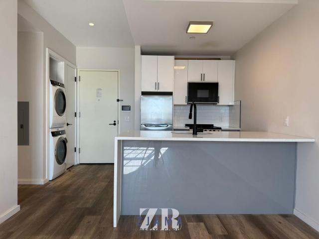 1120 St Johns Place – photo 4