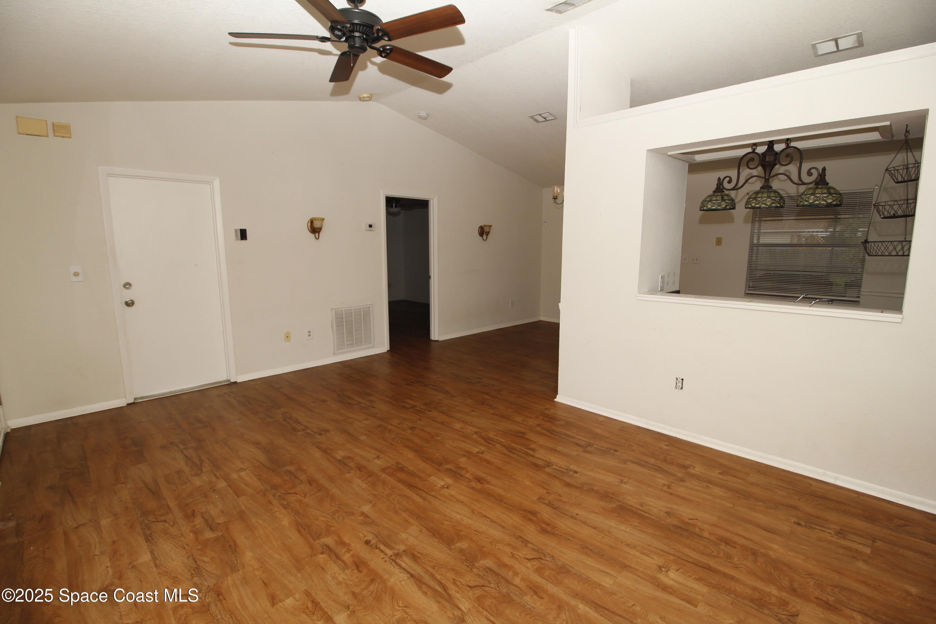 1735 Hazelton Street NW – photo 3