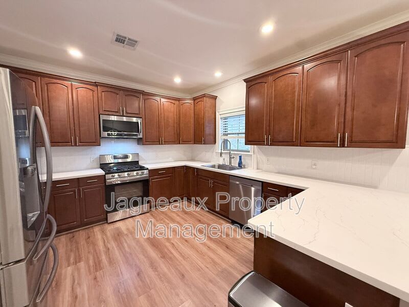 2137 La Cache Dr – photo 5