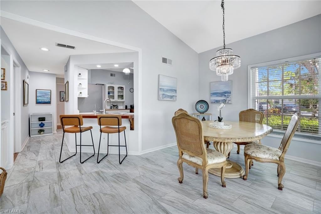 613 Windsor Sq – photo 3