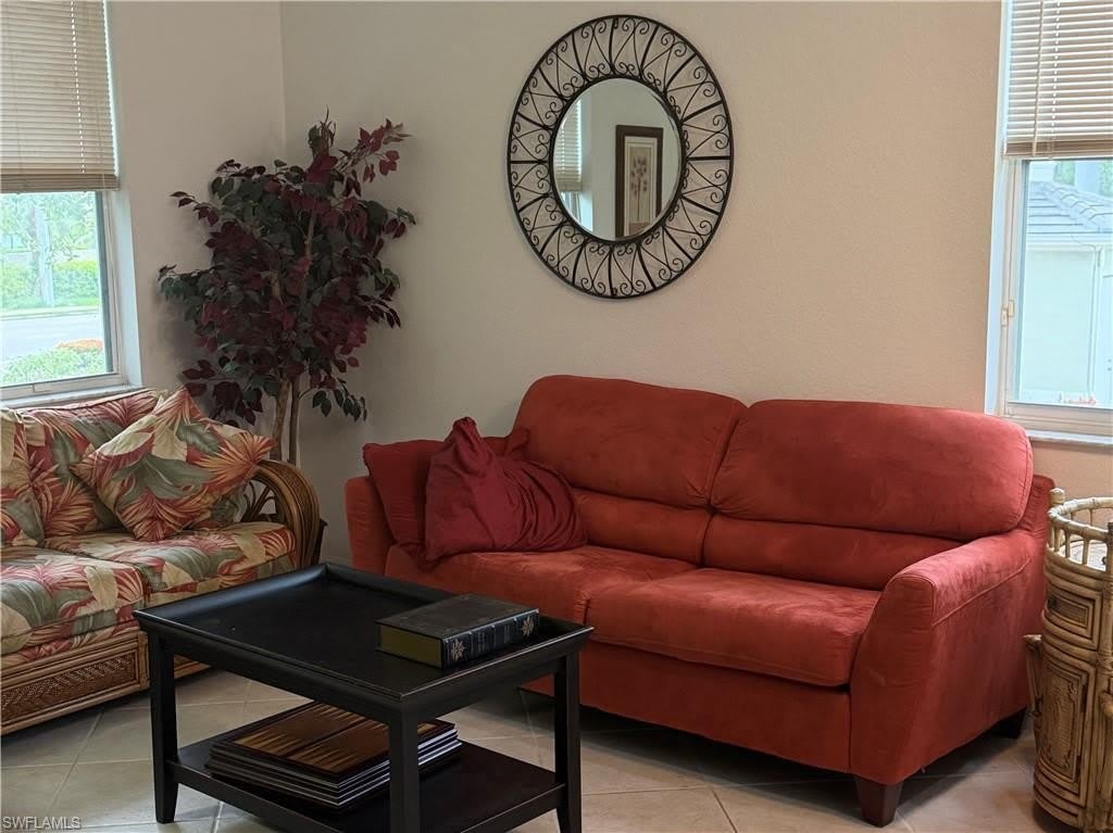 1305 Mariposa Cir – photo 4