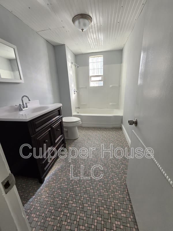 2207 West Laskey Road – photo 5
