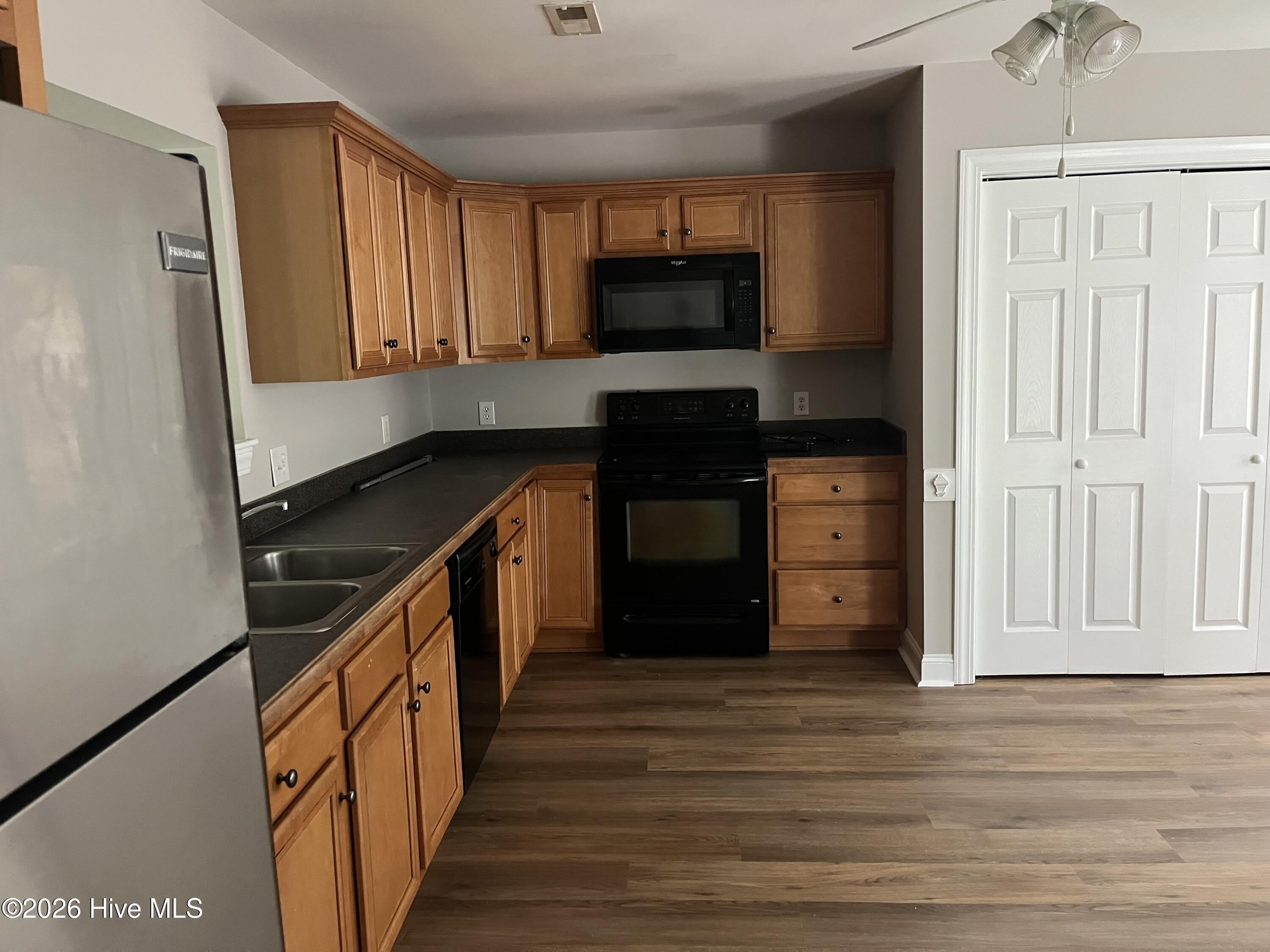 2029 Cambria Drive – photo 4