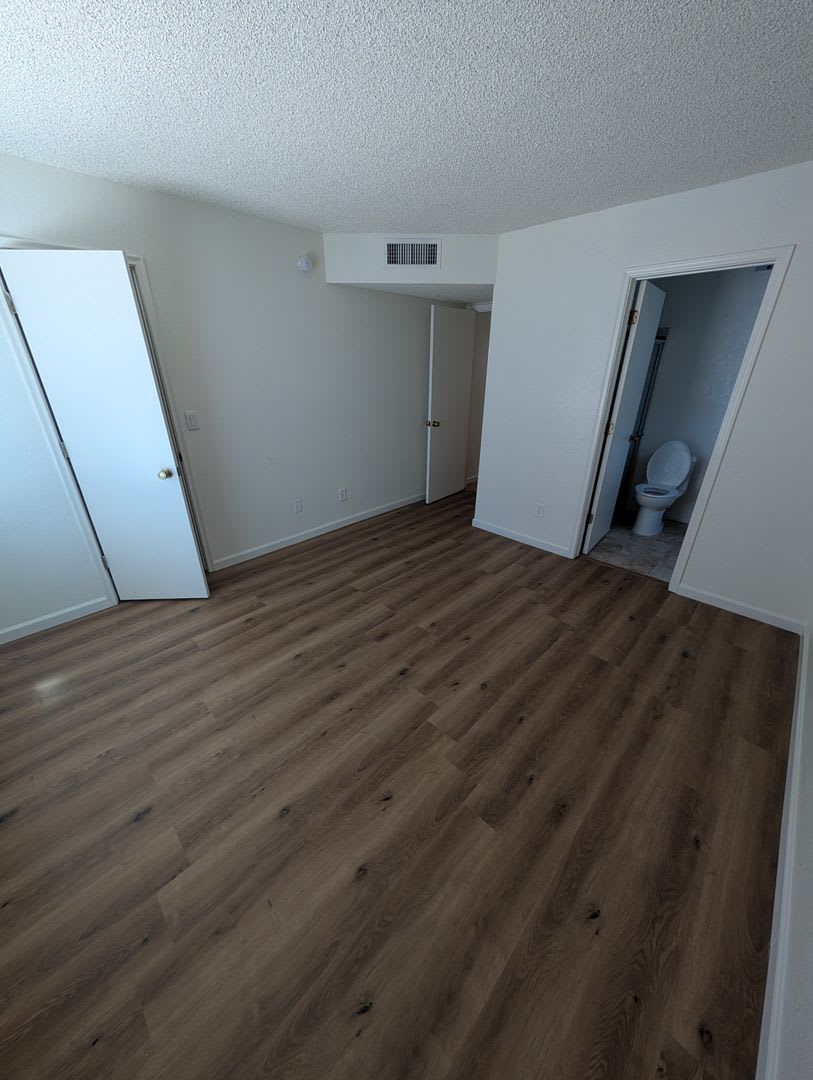 Must See 3Bed 2Bath Home In Saddlewood Ranch New Ac Huge Yard – photo 3