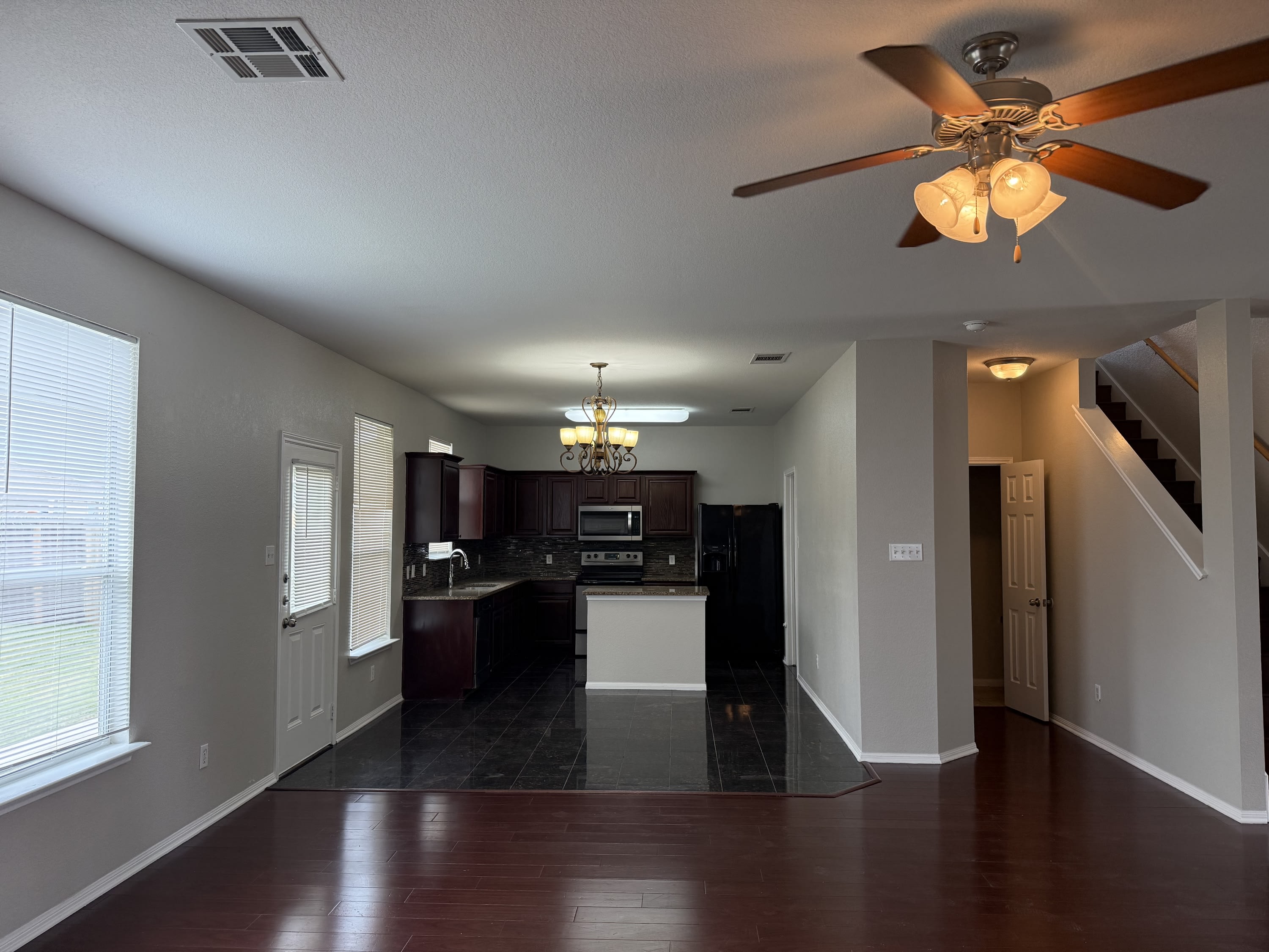 502 Constellation Drive – photo 4