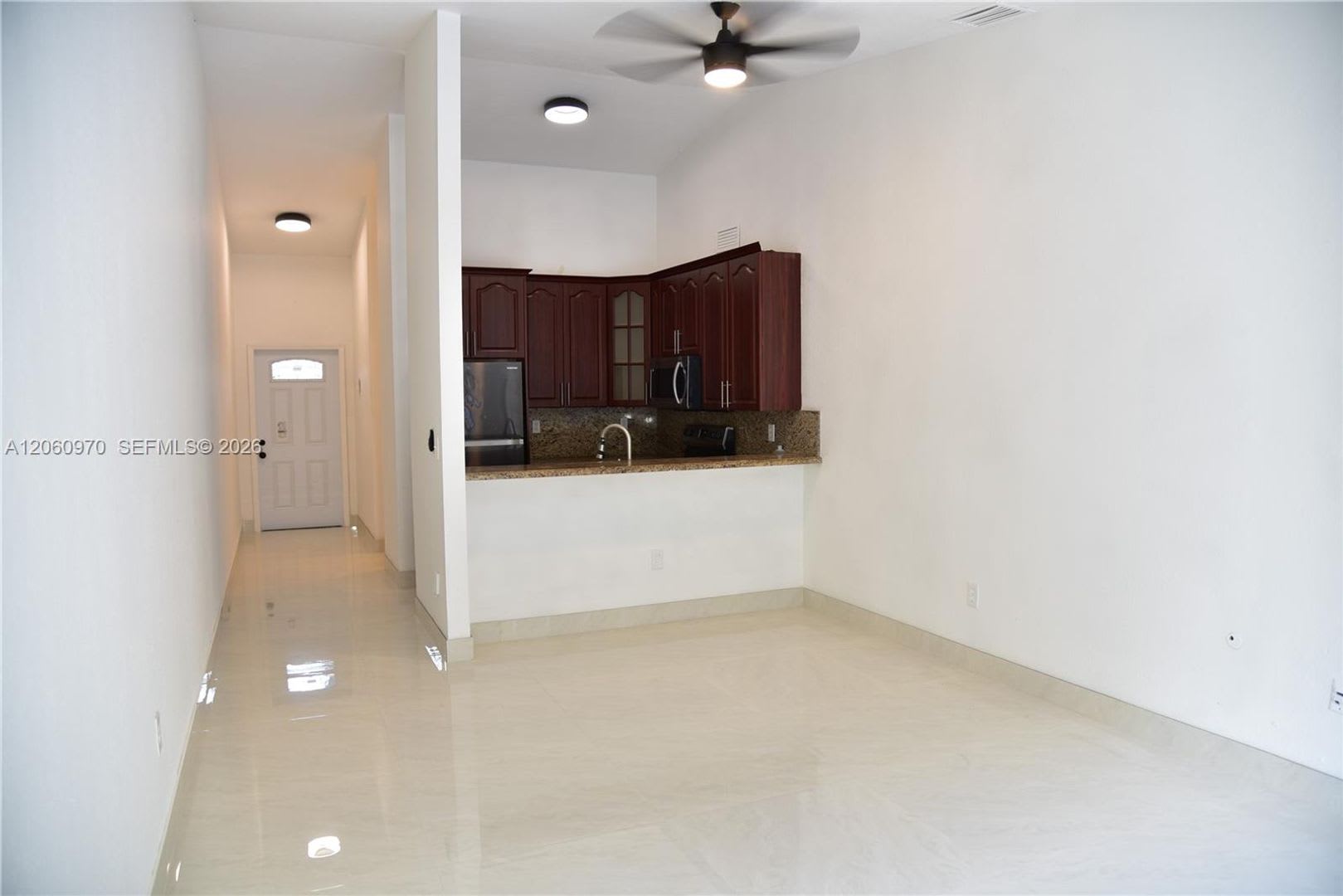 18954 NW 67th Place 18954, Hialeah, FL 33015 – photo 2