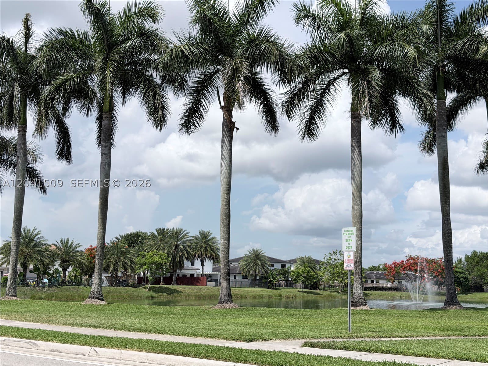 268 Se 31St Ave – photo 2