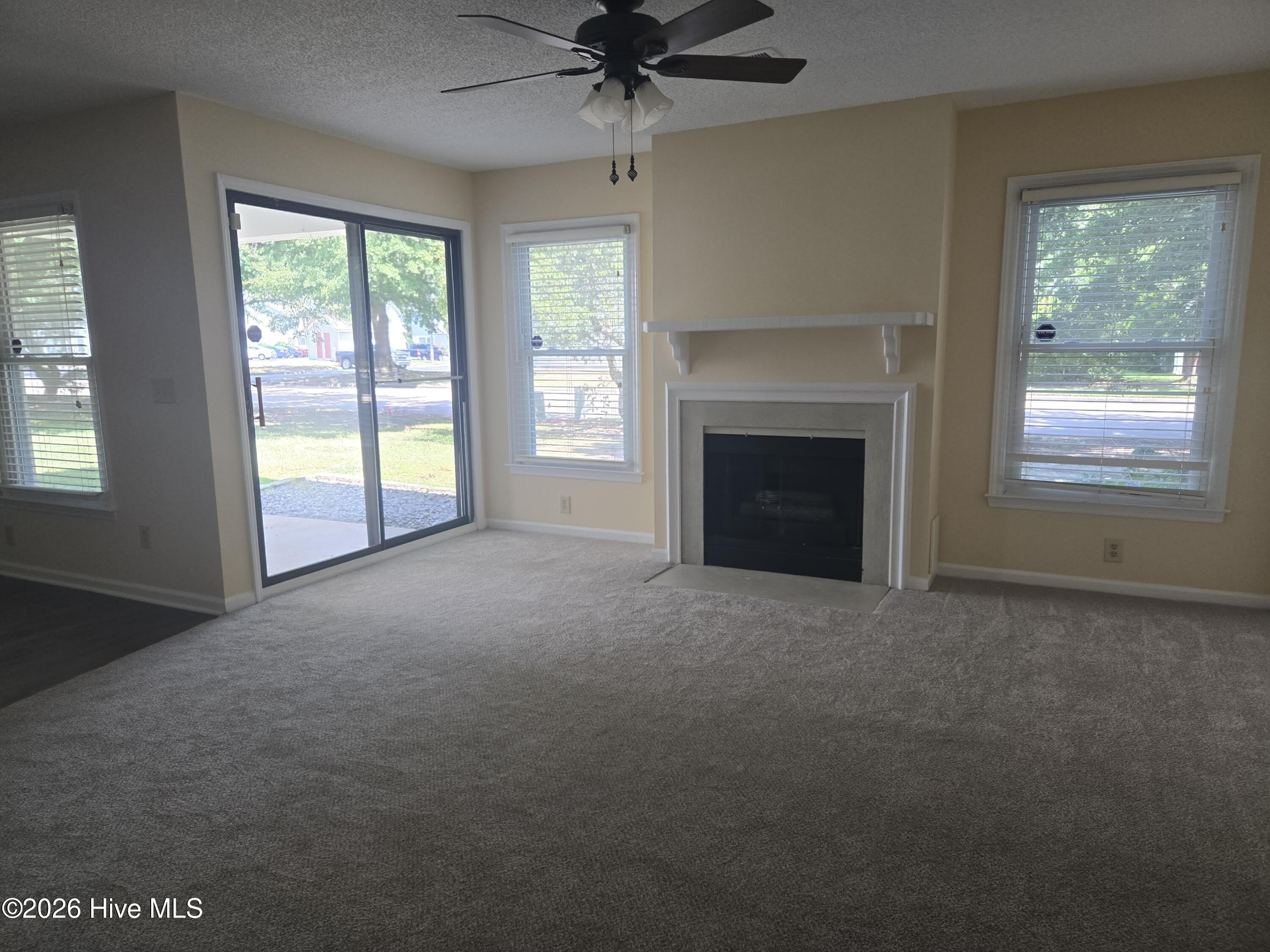 109 W Victoria Court – photo 5