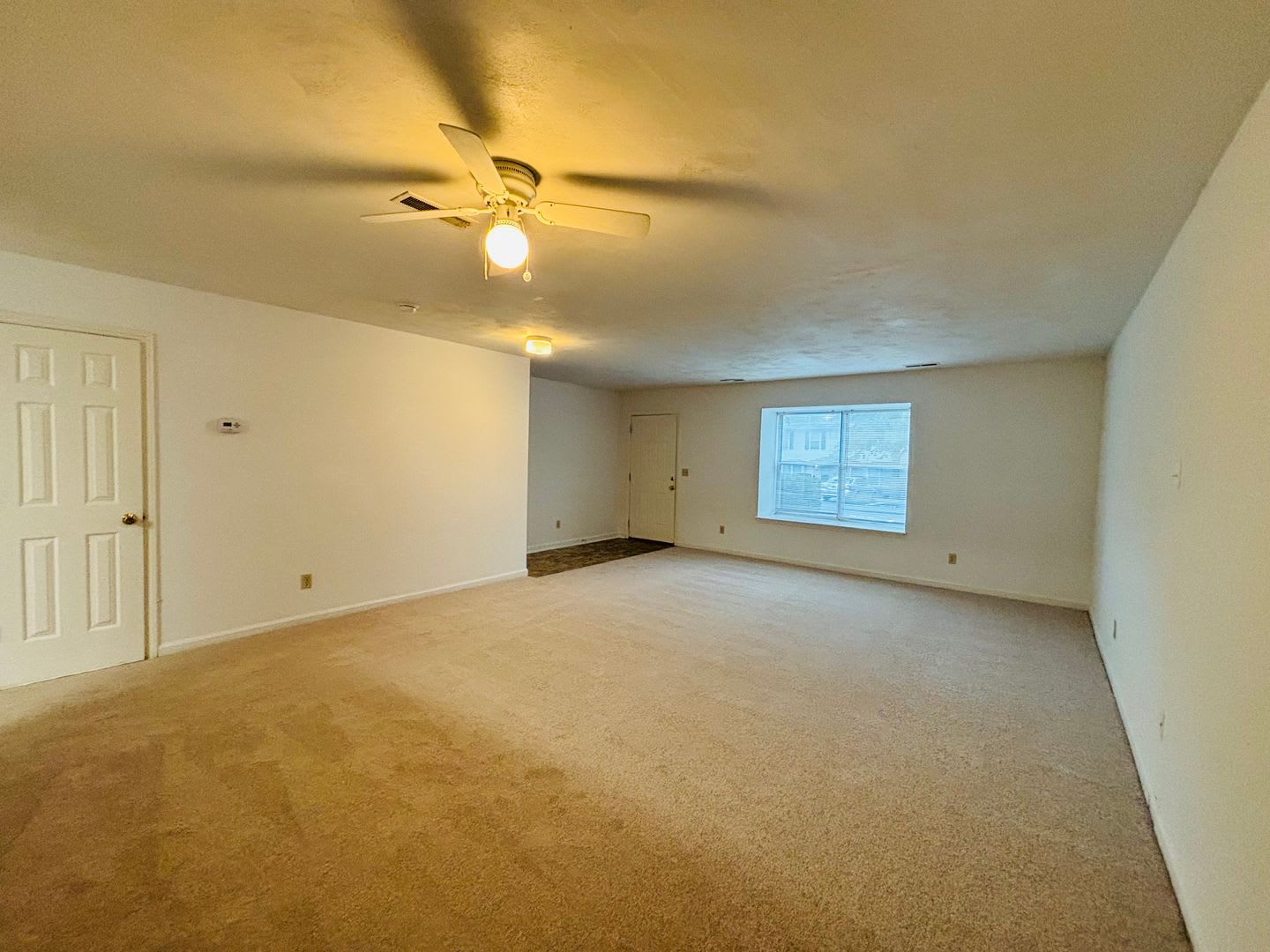 4 Bedroom 2.5 Bath Townhouse – photo 3