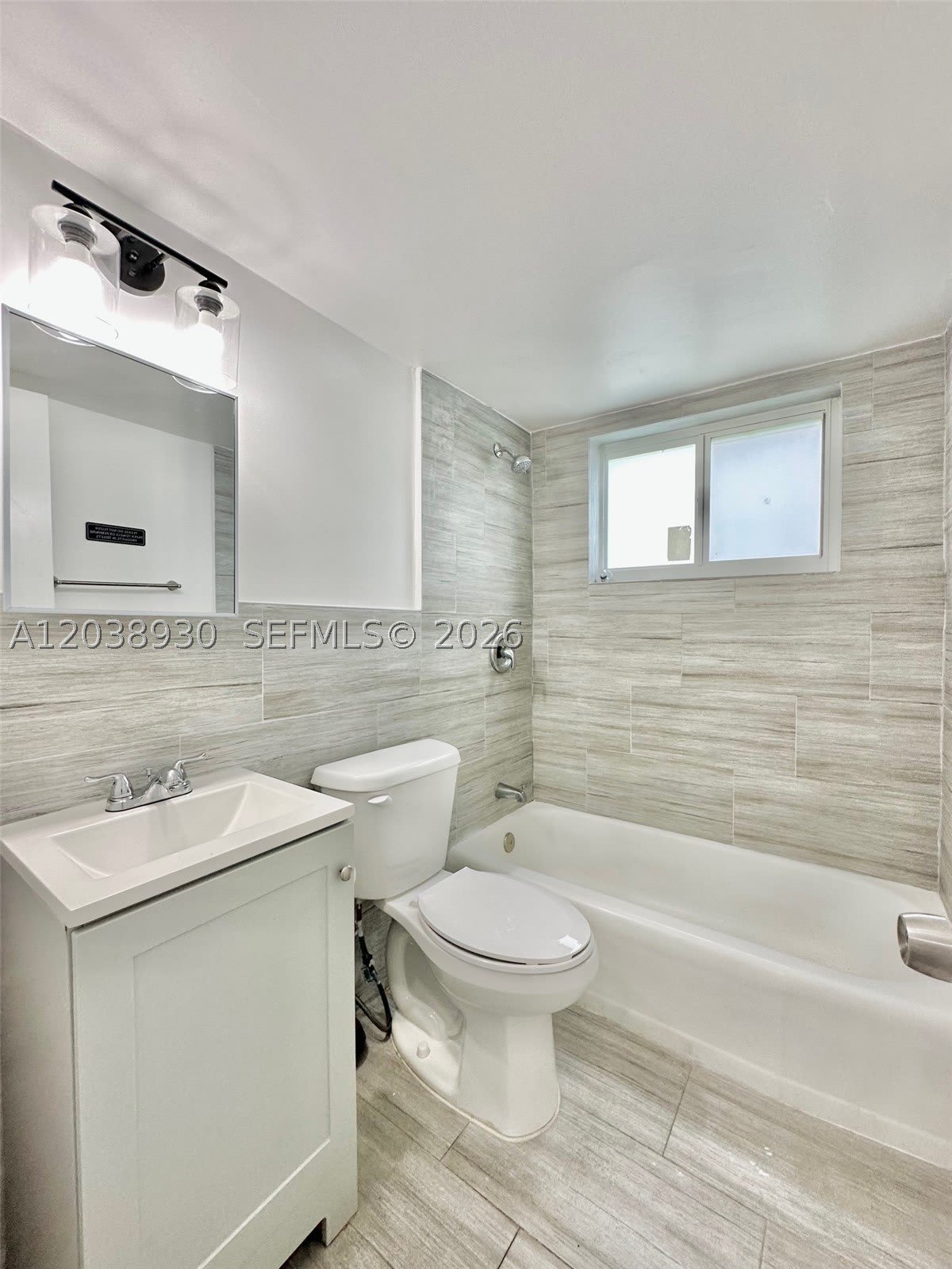10 NW 77th St – photo 2