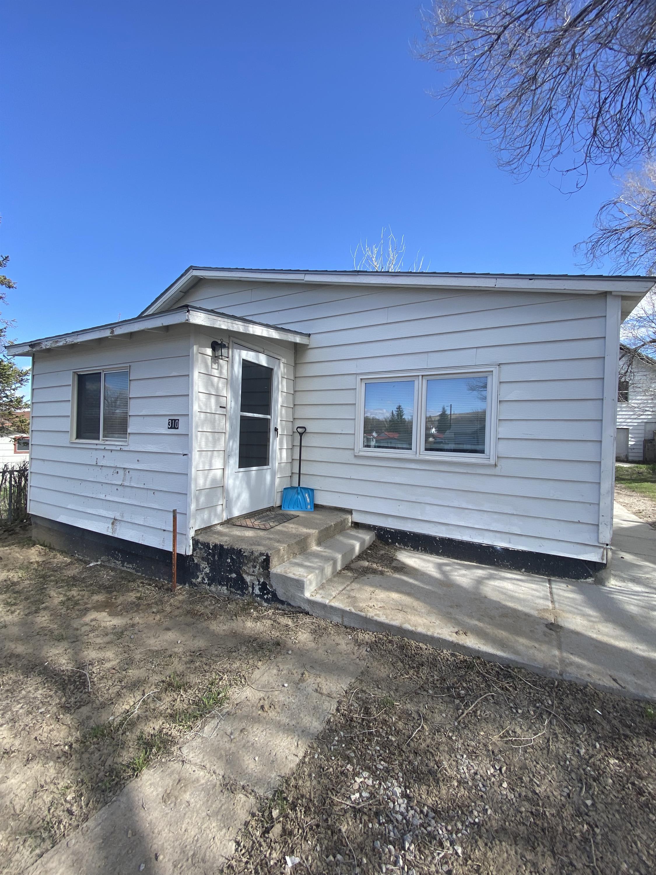 310 East Spruce Street – photo 3
