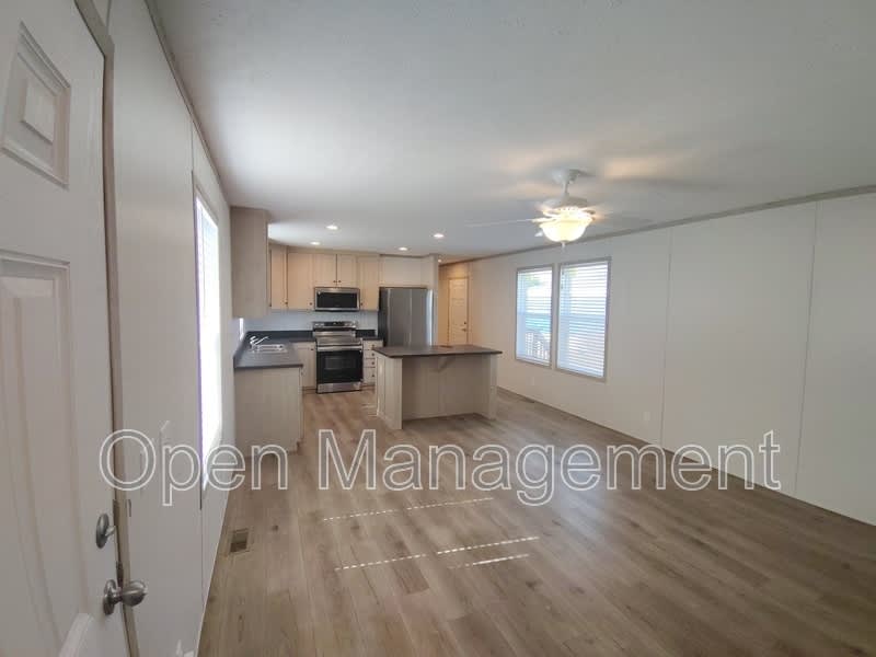 48 Marcus Drive – photo 3