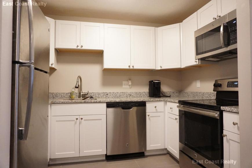 404 Langley Rd. – photo 5