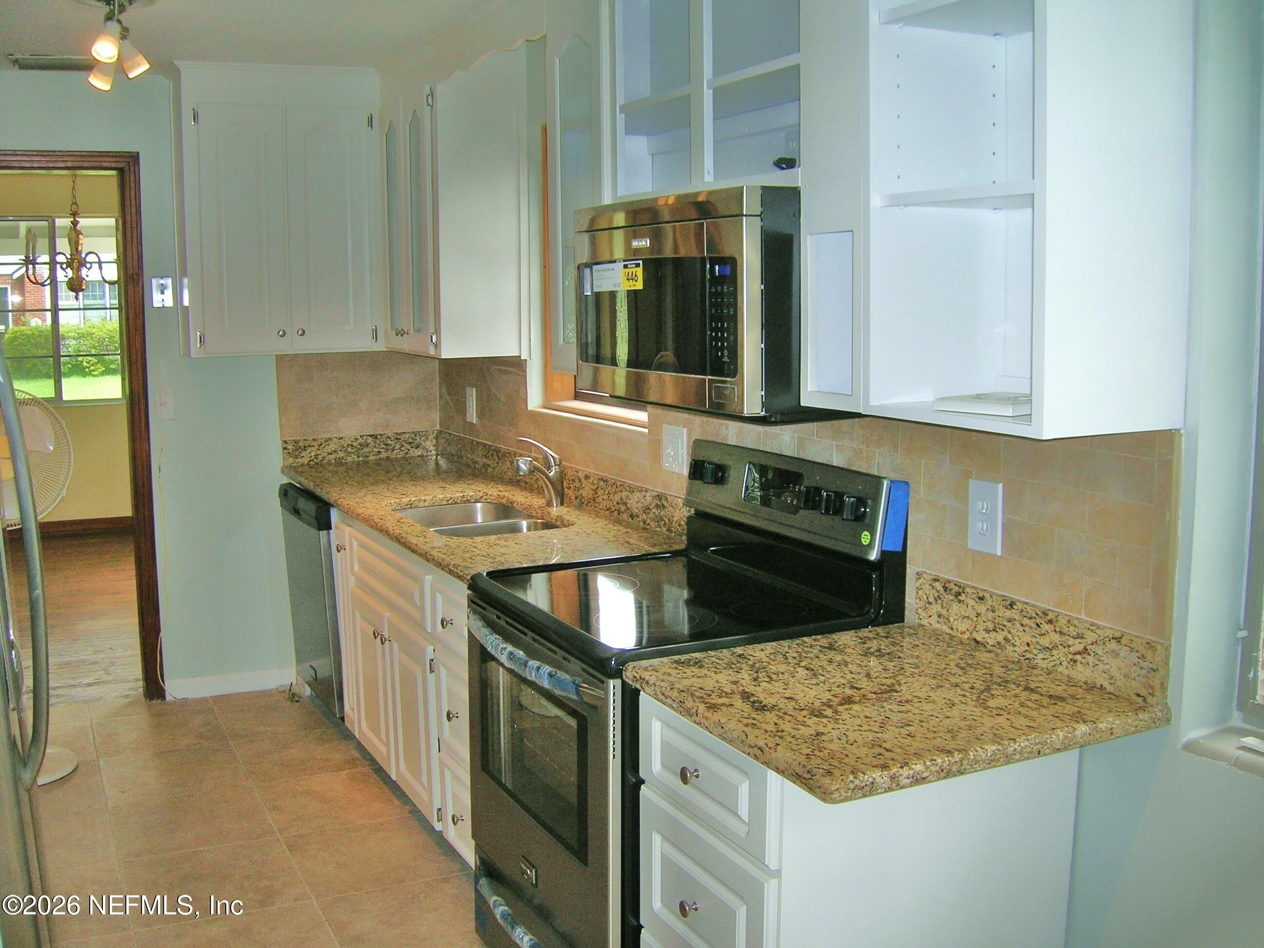 1077 Wolfe Street – photo 5