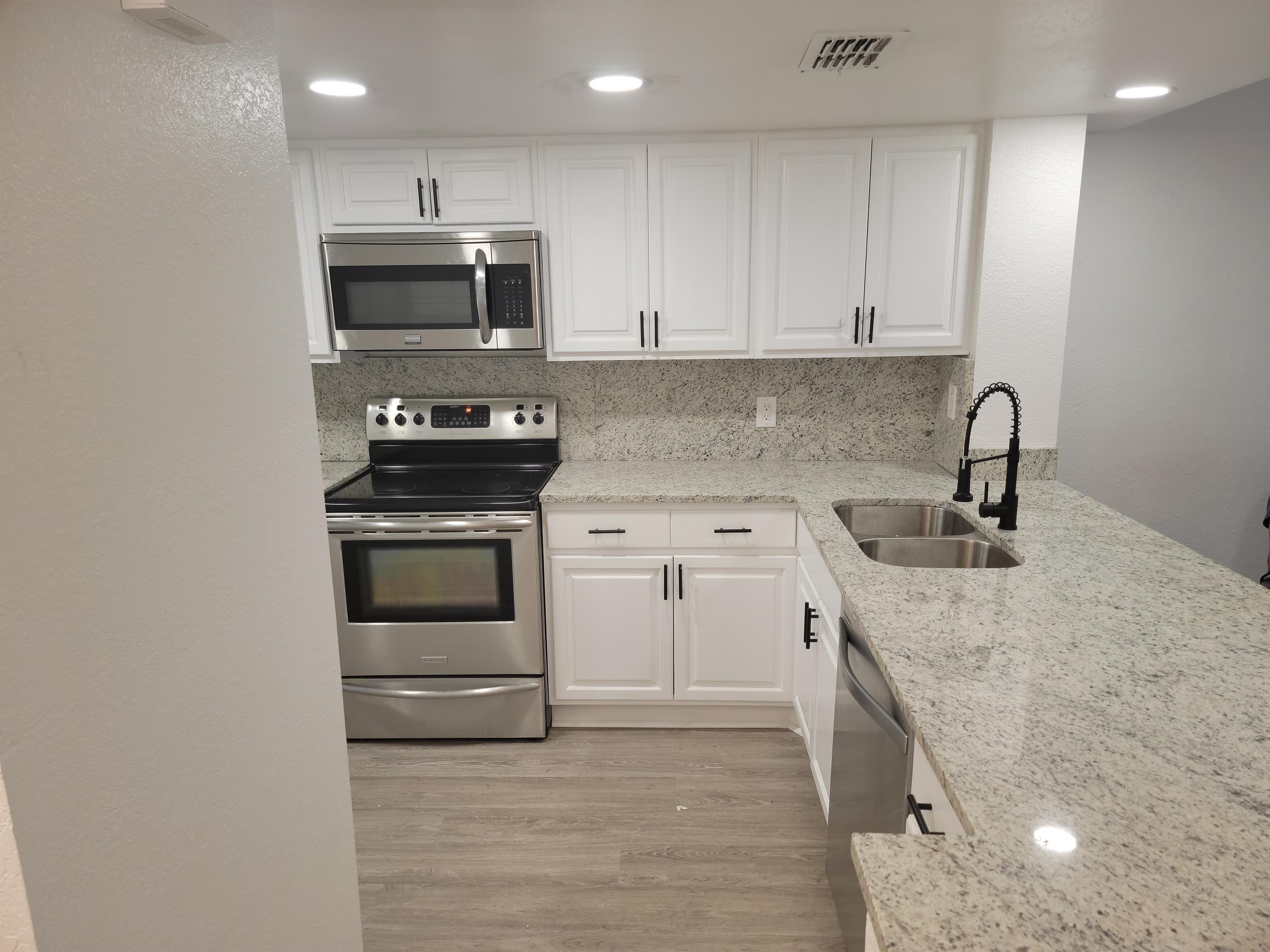 5772 South Texas Avenue – photo 2