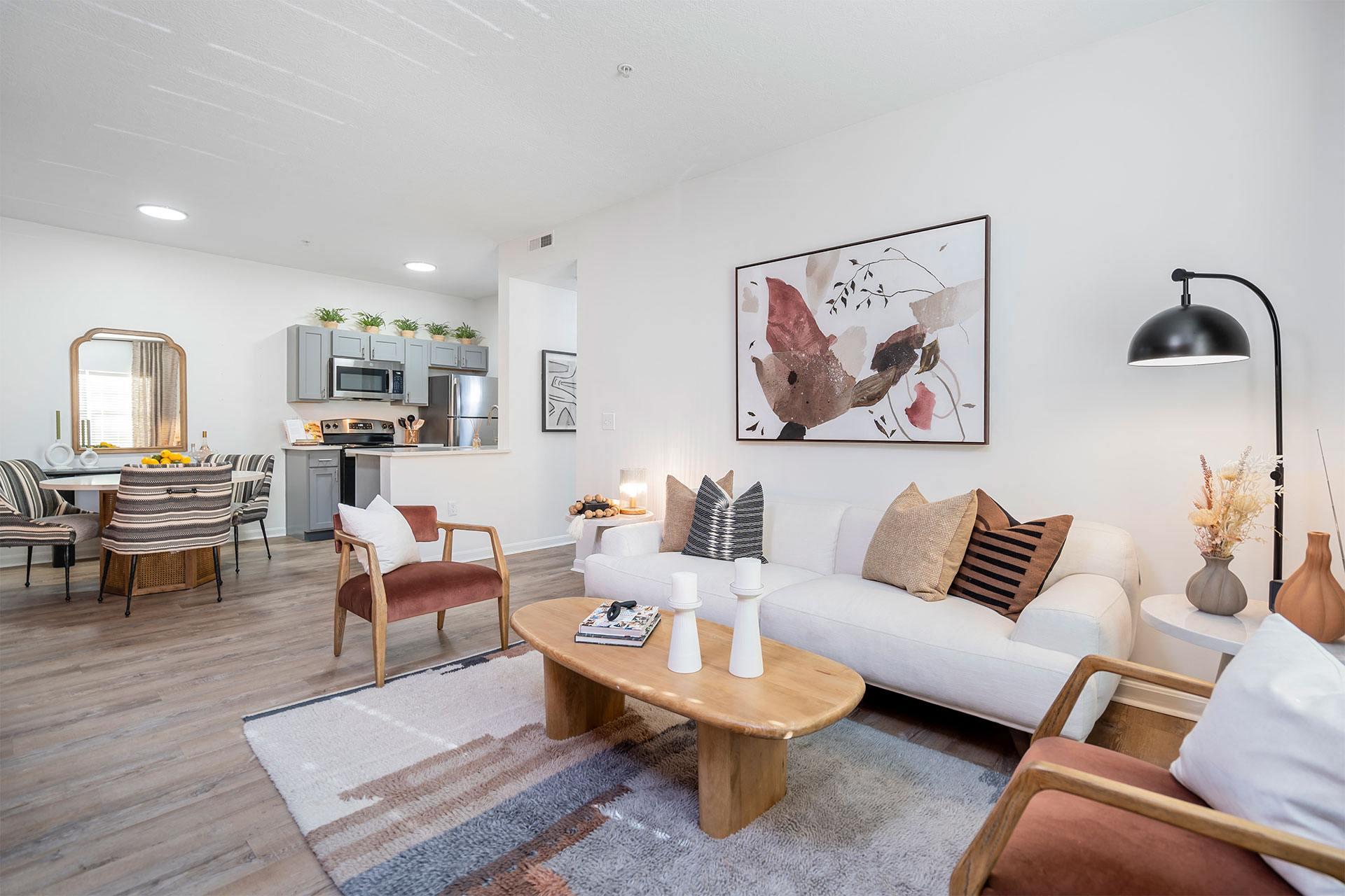 Warner West Apartments – photo 2