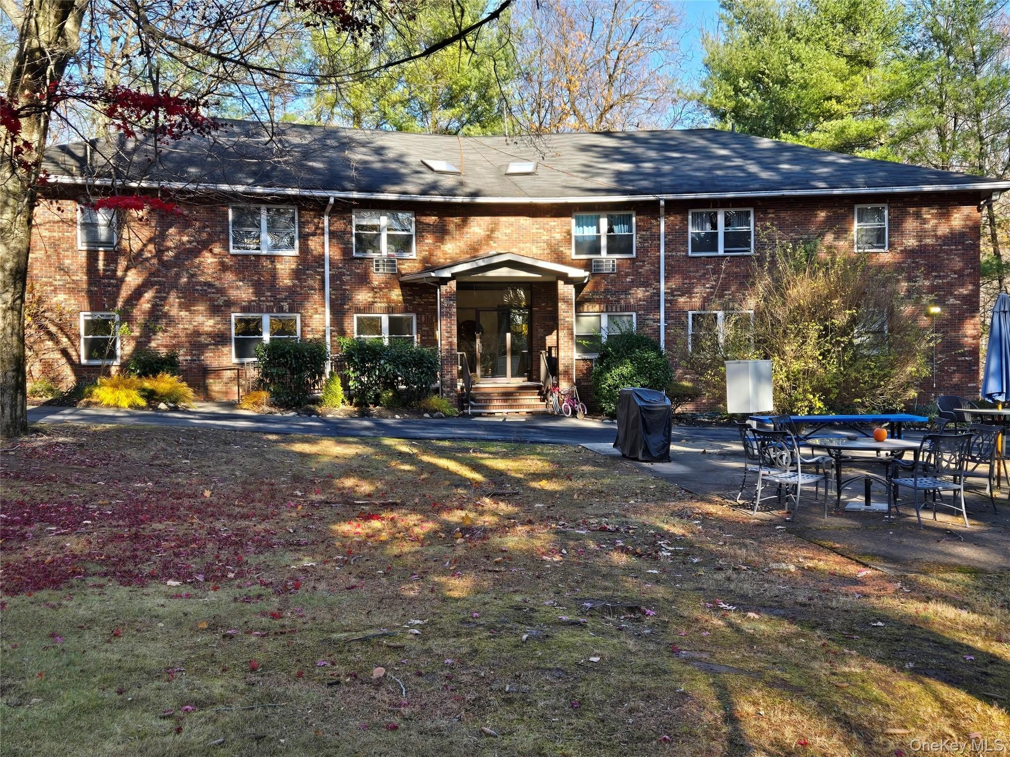 119 W Crooked Hill Road – photo 2