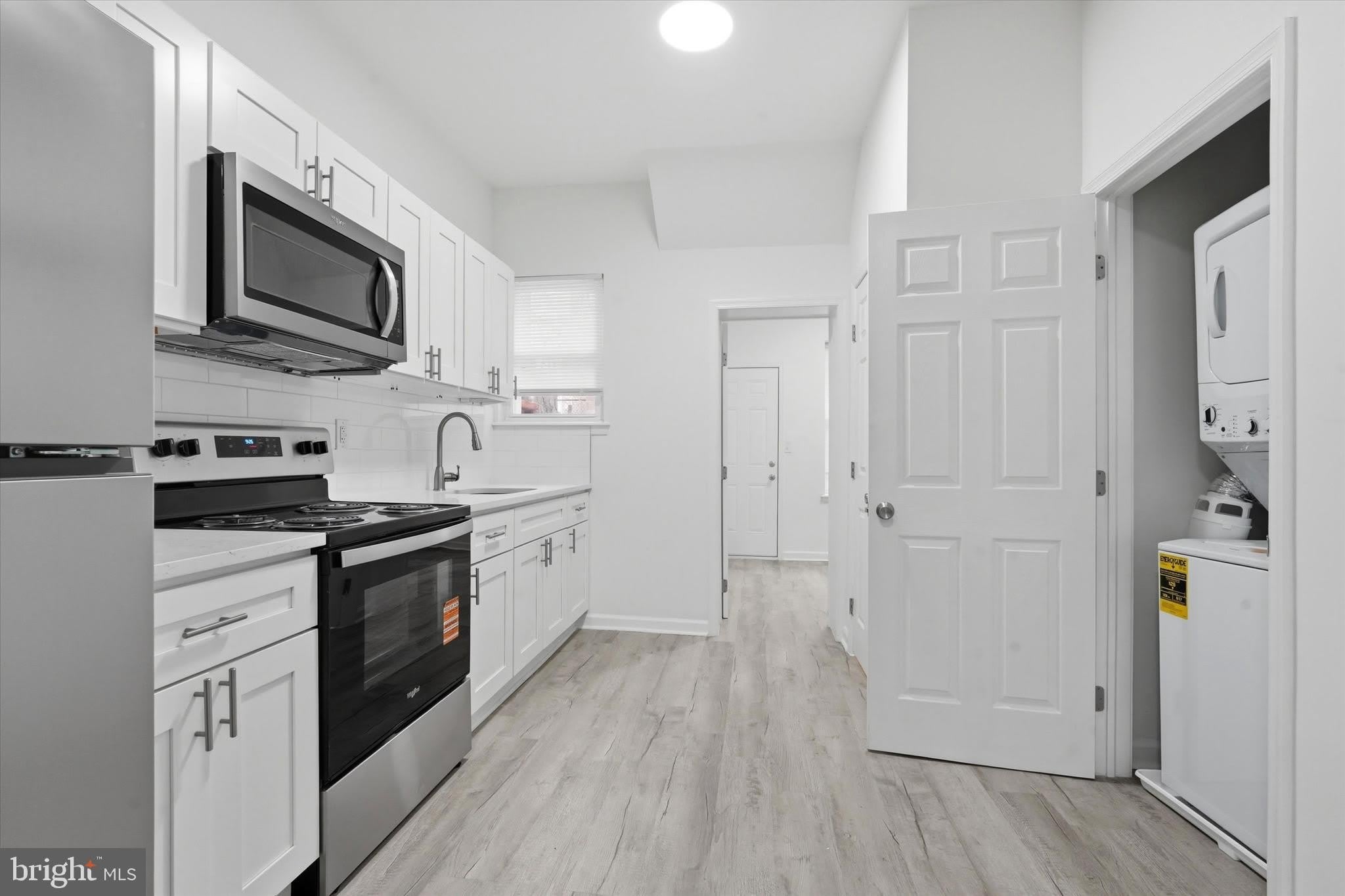 3872 WYALUSING Avenue – photo 1