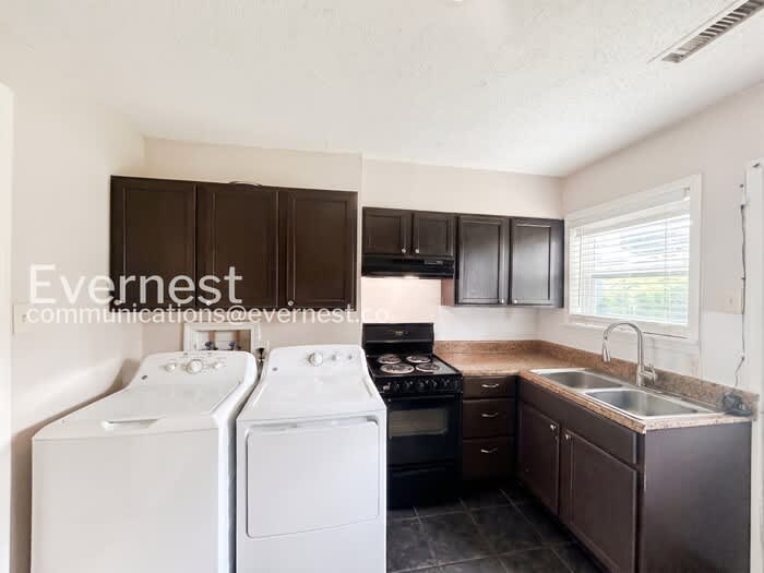 4911 Buford Avenue – photo 2
