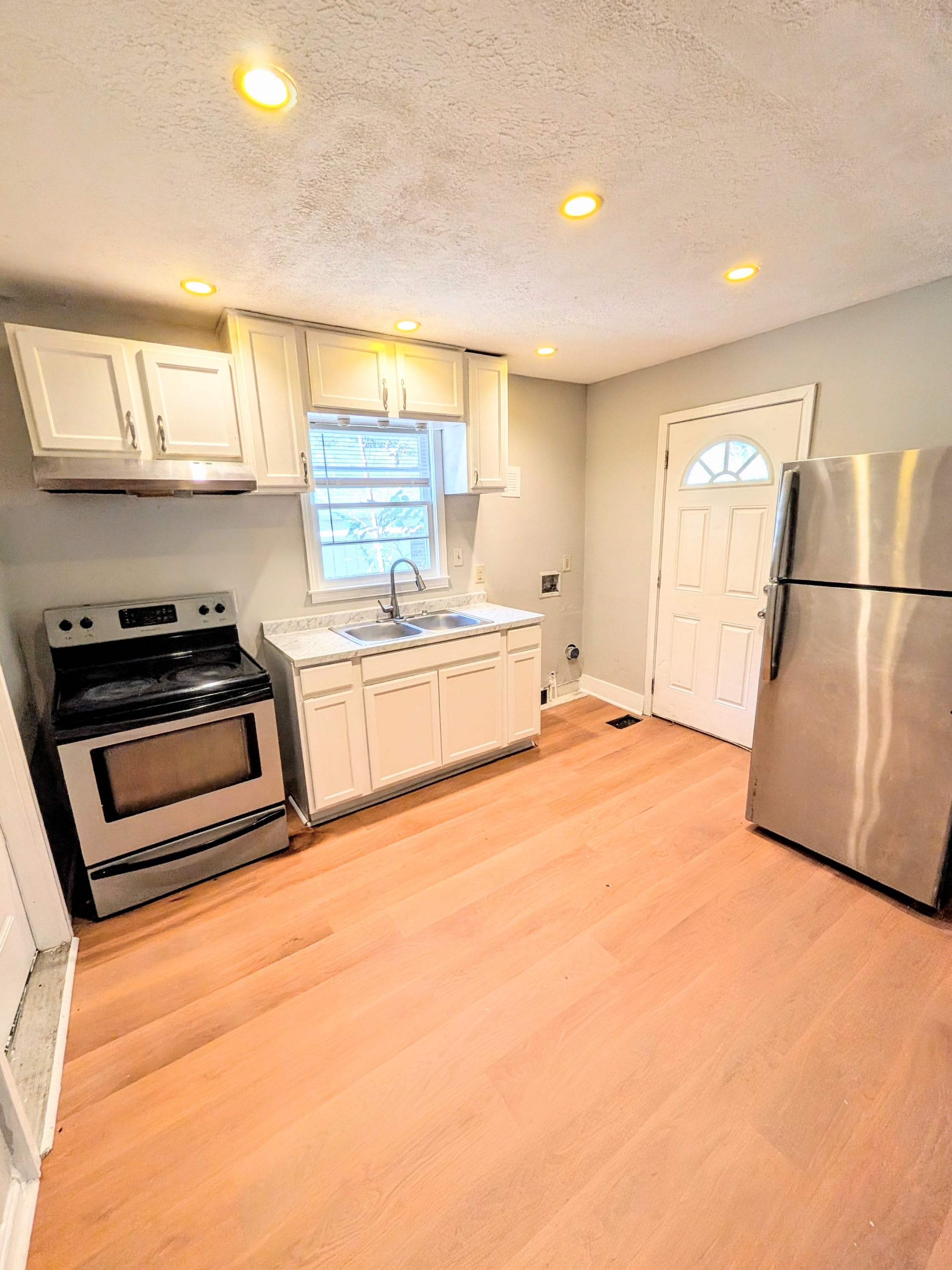 2955 1st Avenue Southwest – photo 3