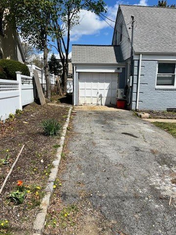 345 Walton Street – photo 3