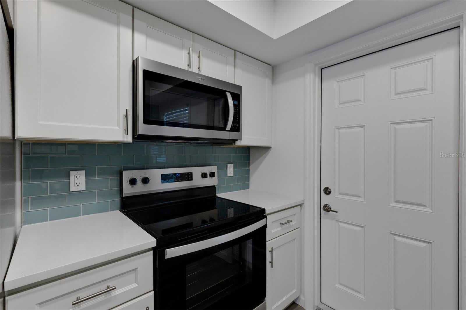 2826 W RAINBOW Circle – photo 4