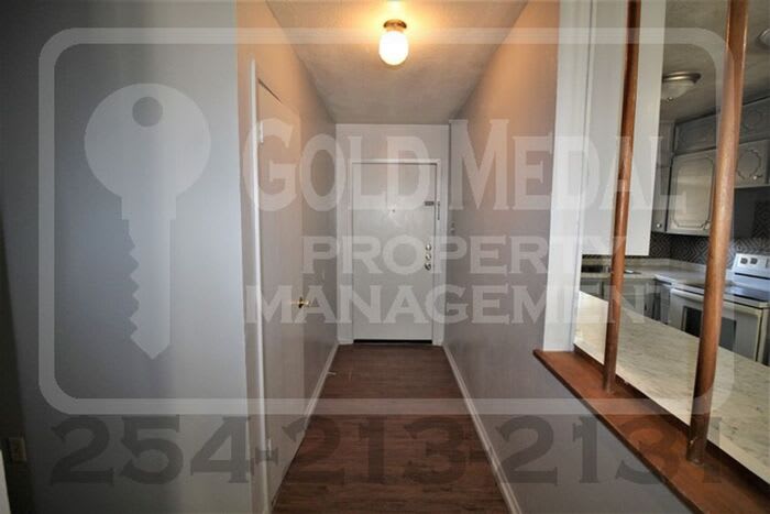 708 West Washington Avenue – photo 3