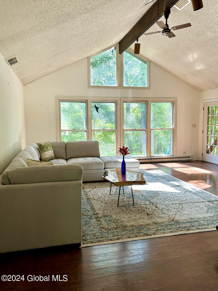 41 Eureka Avenue – photo 3