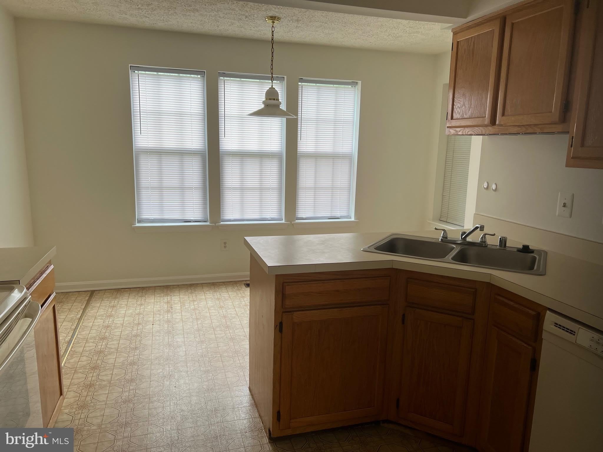 1520 MURRAY PLACE – photo 4