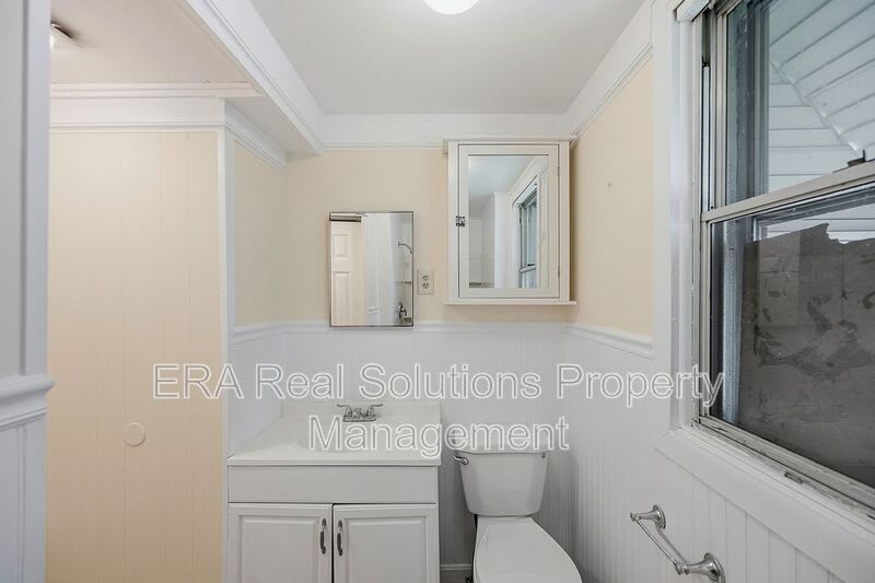 2028 W. Galbraith Rd. – photo 3