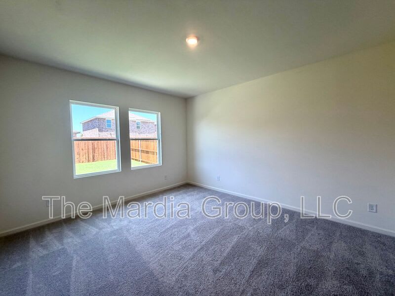 1246 Lambert Lane – photo 4