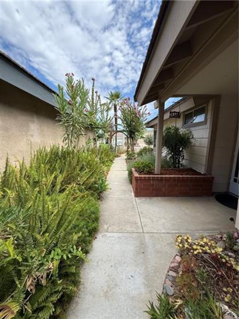 Charming single-story home – photo 3