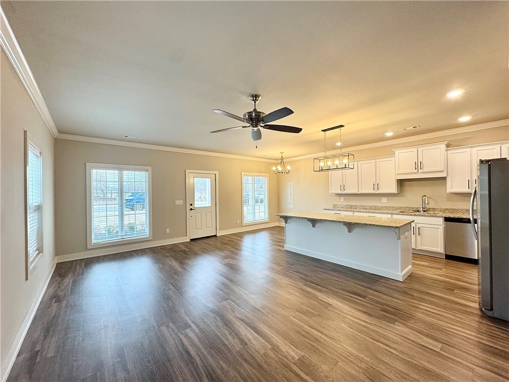 1011 Ne Heights Lane – photo 2