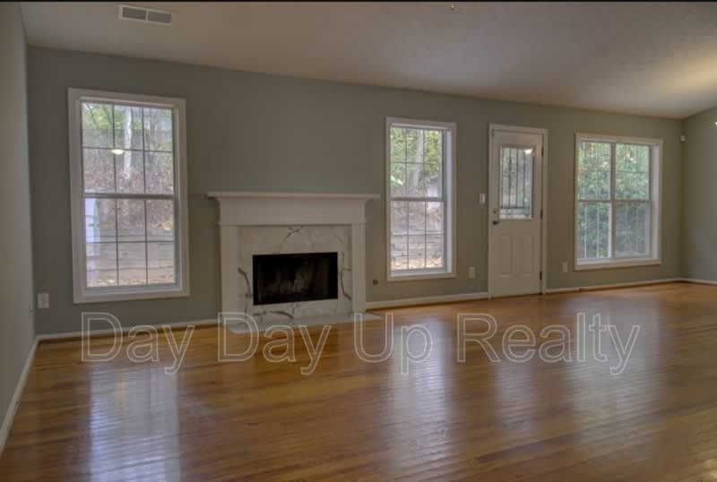 3225 Ennfield Lane – photo 2