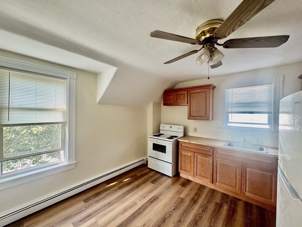 93 Parker St – photo 4