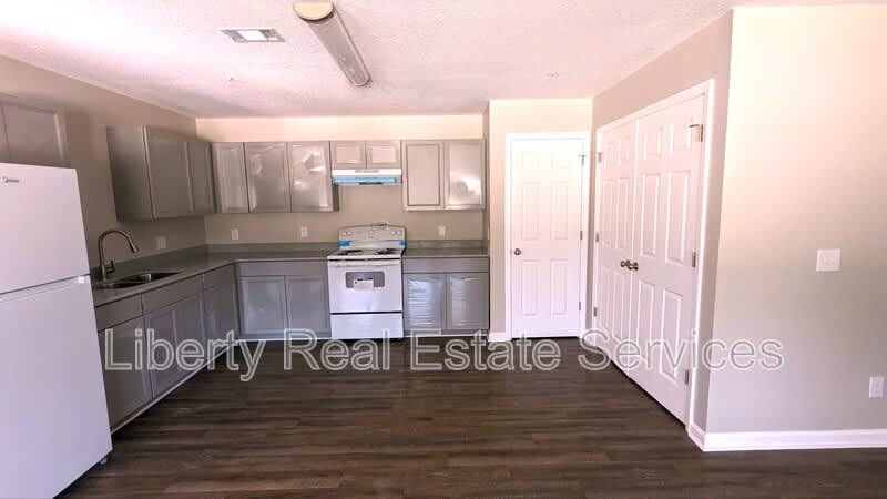 1474 Kelly Dr – photo 3