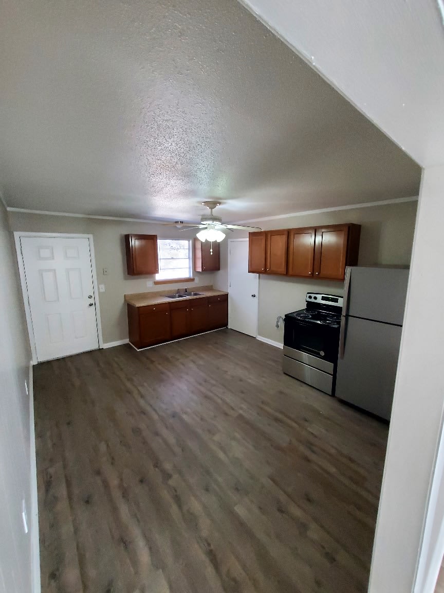 115 Christa Dr – photo 3