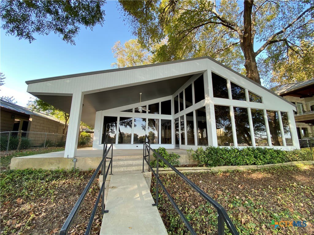 906 Lakeview Trail – photo 1