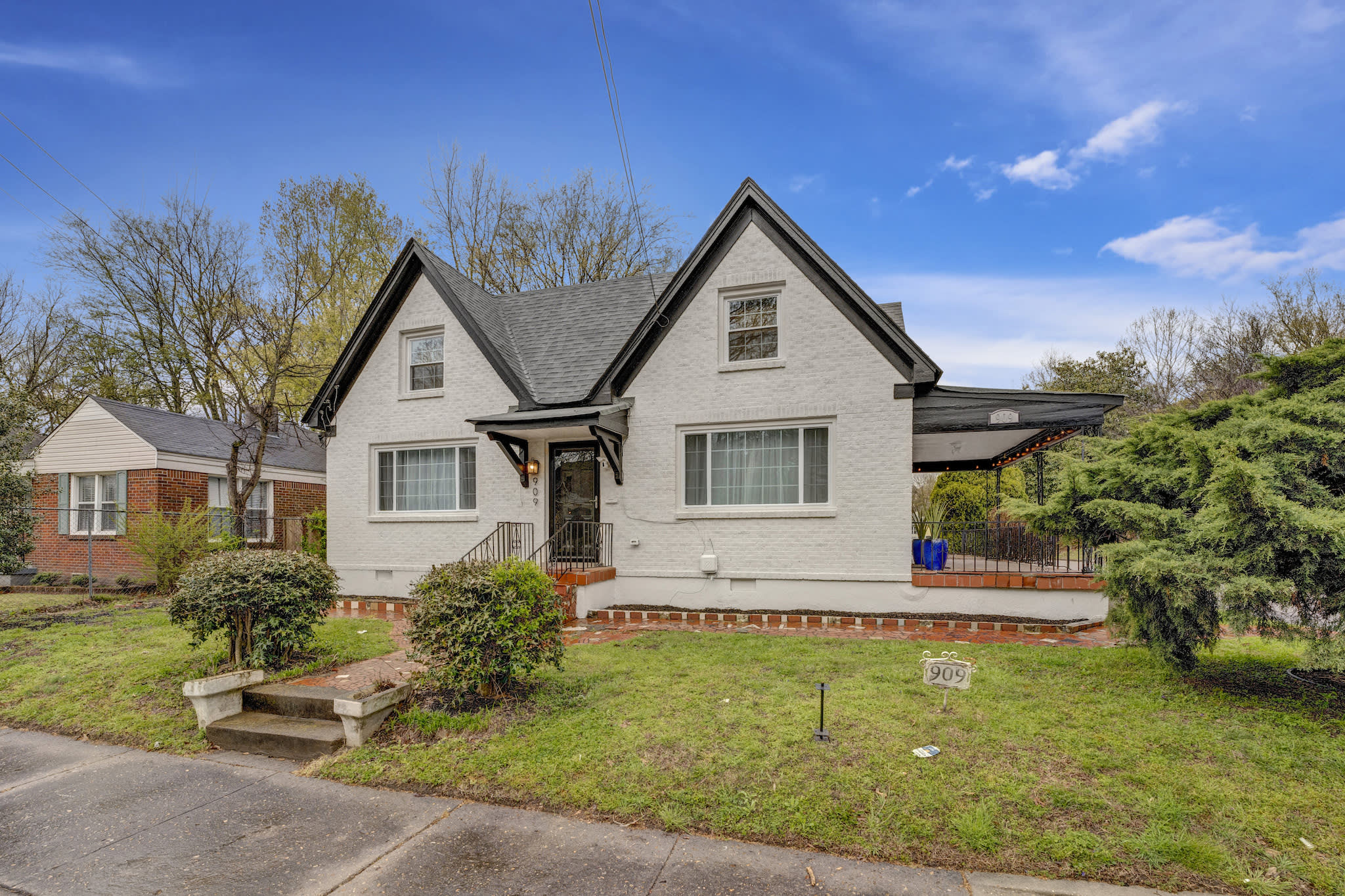 909 S Mclean Blvd – photo 2