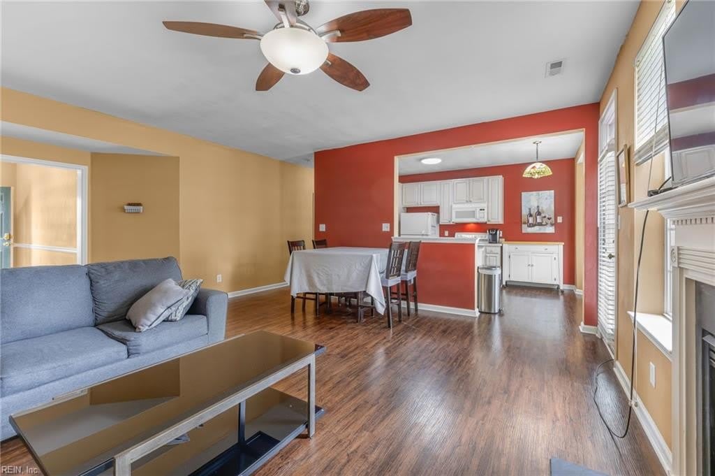 5277 Summer Crescent – photo 4