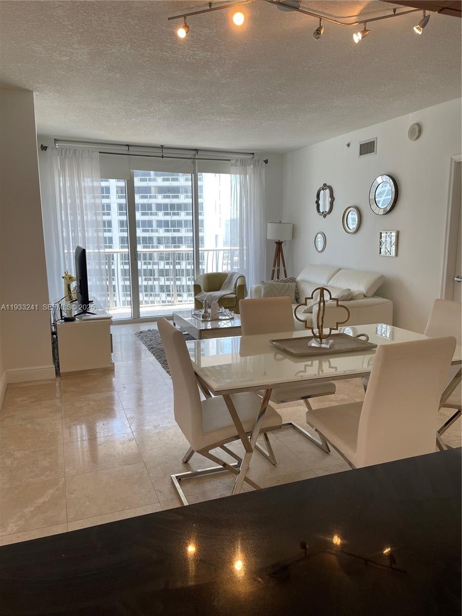 1750 N Bayshore Dr – photo 4