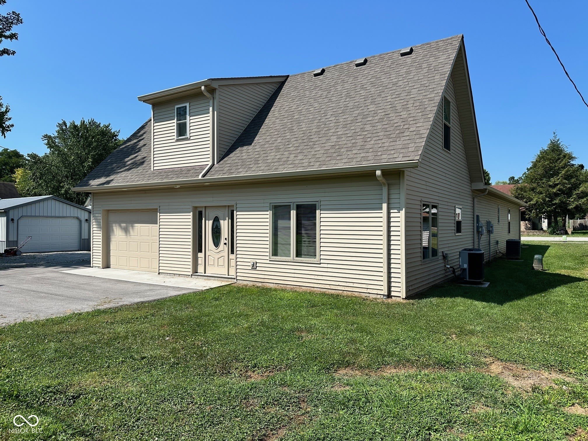 103 S Nebraska Street – photo 2