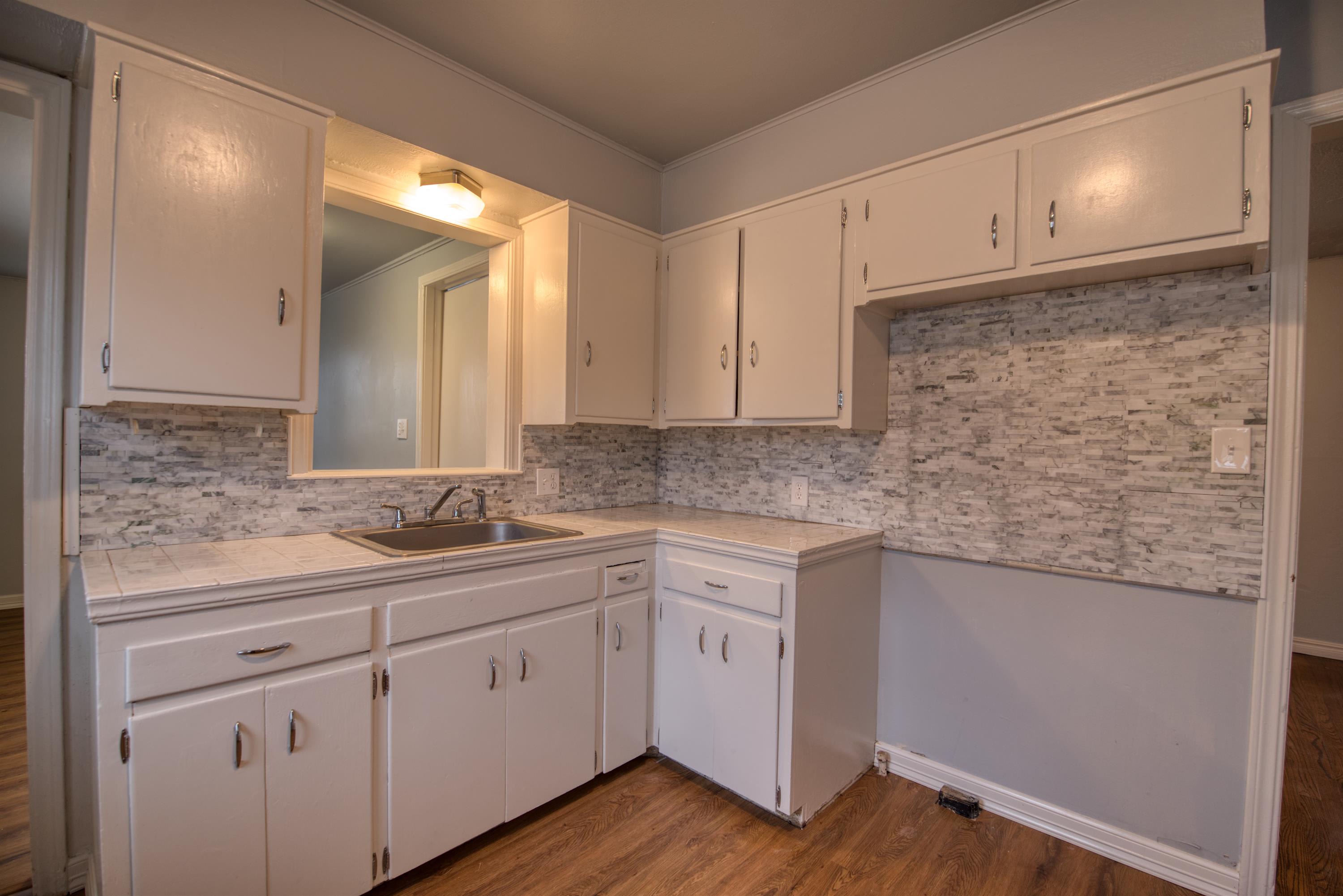3033 NW 31st ST – photo 2
