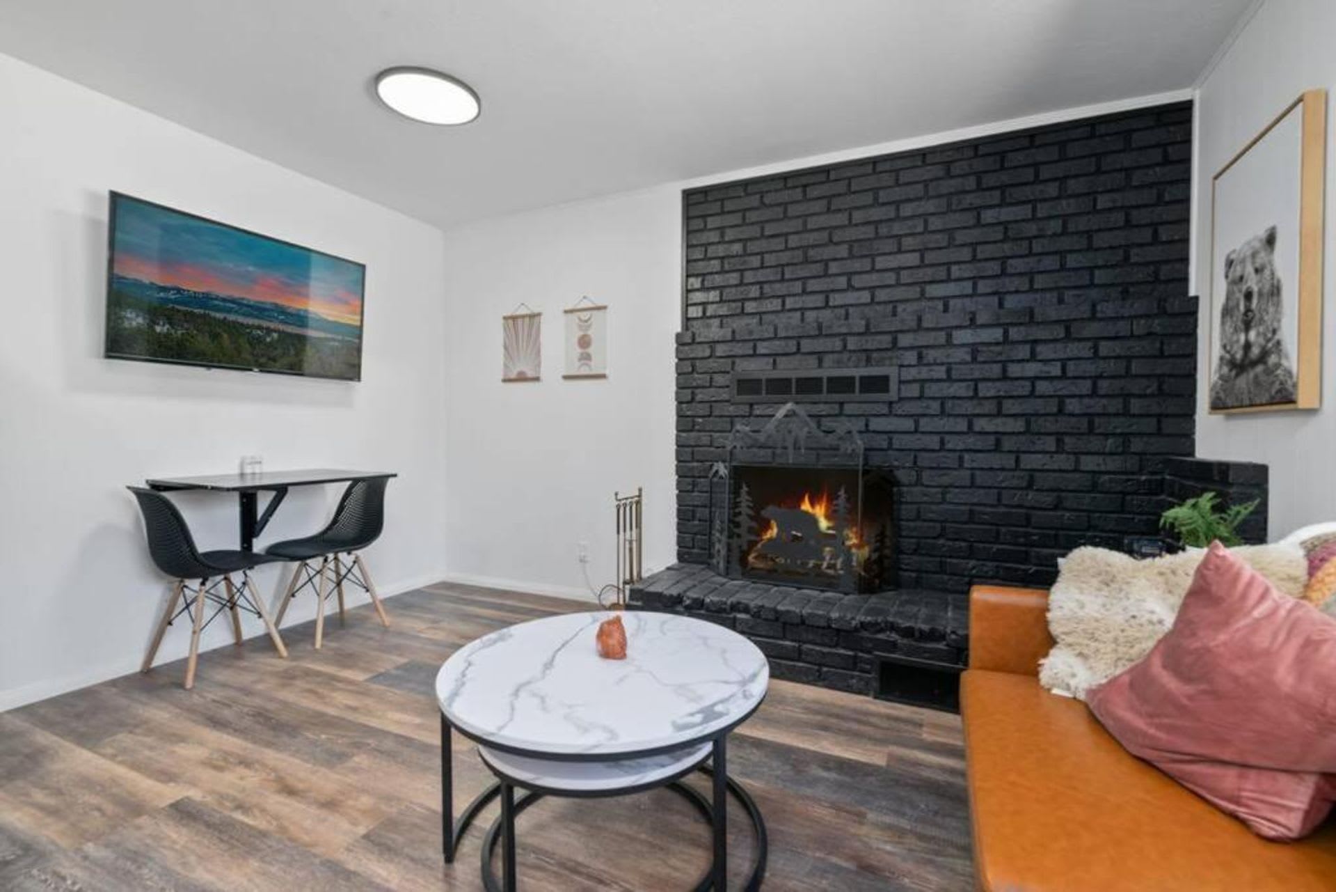 Cozy, Fully Furnished, One Bedroom One Bathroom Rental Minutes Away from the Big Bear Lake Front! – photo 5