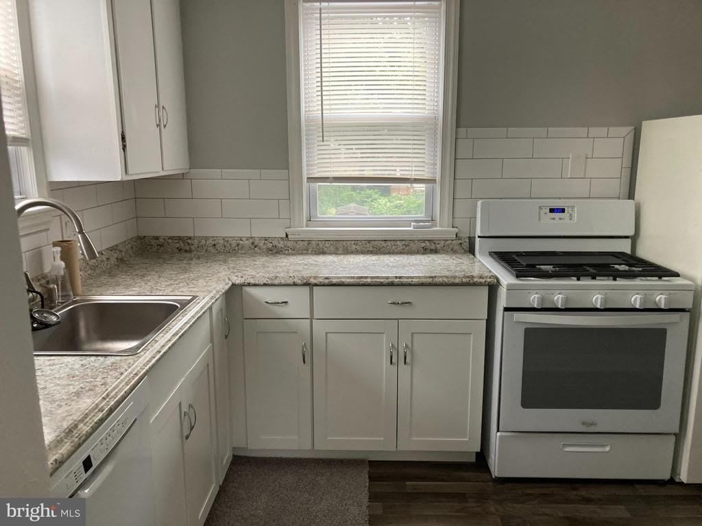 254 WYOMING AVENUE – photo 4