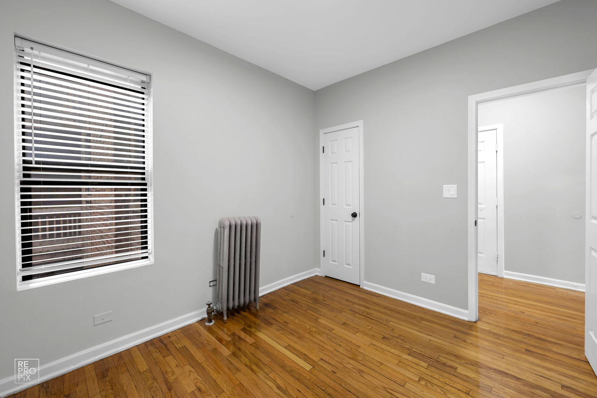 6101 S Langley Ave – photo 4