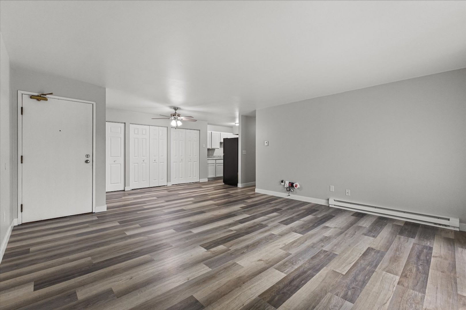 2 Bedroom 1 Bathroom Upper – photo 4