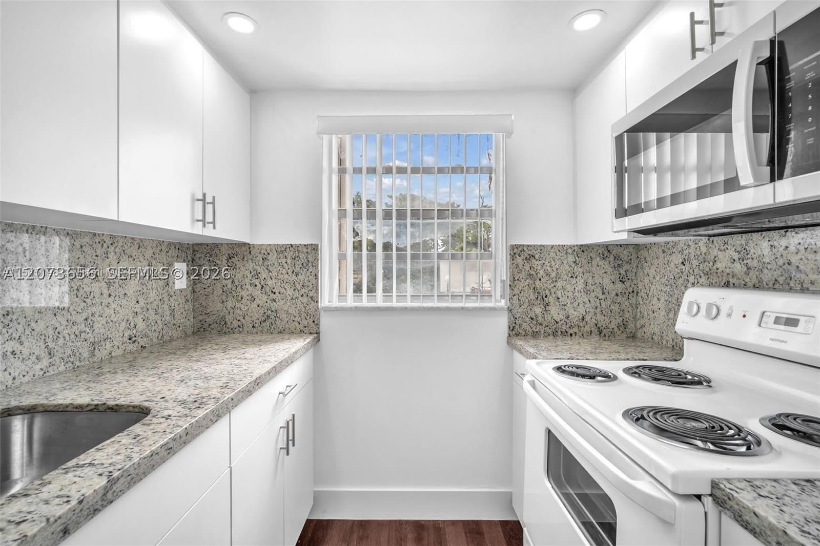 9301 SW 4th St – photo 4